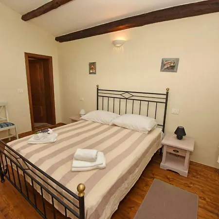 Lotus Villa Sveti Lovrec Pazenaticki